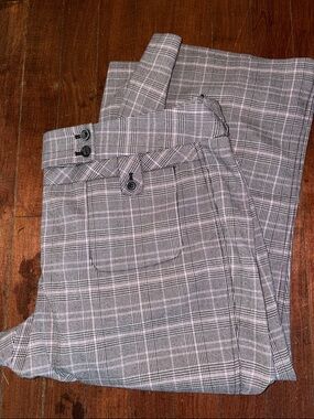 Lane Bryant Gray Plaid Chinos Capris.